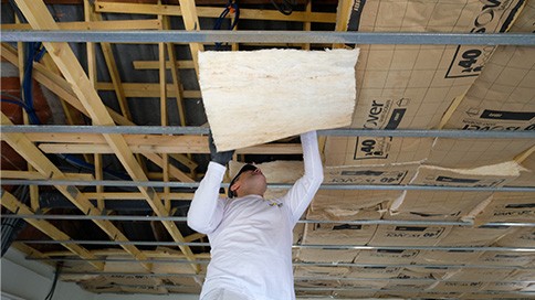 Comment bien isoler les combles