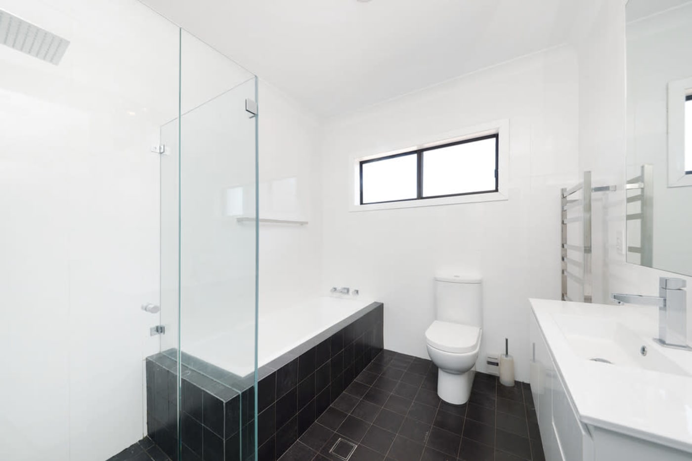 8 combles parade matraville