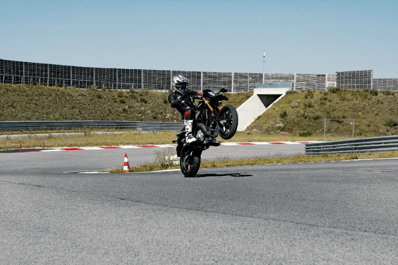 Schema electrique r 21