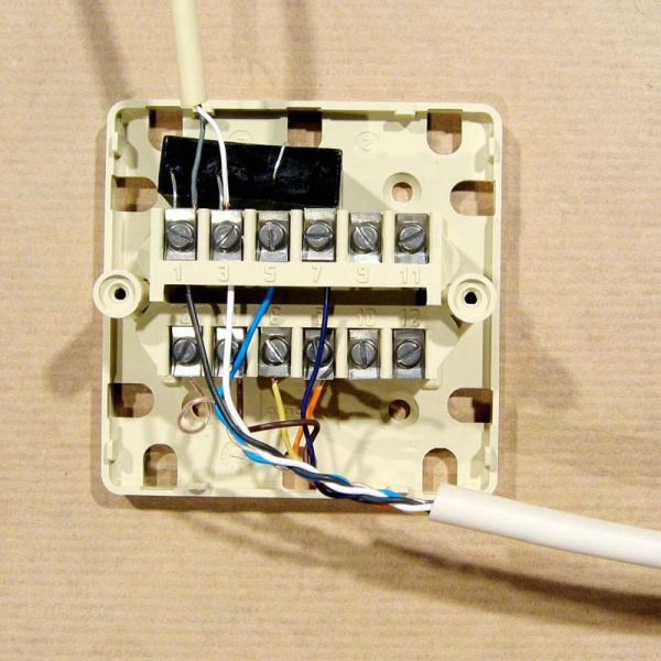 Schema electrique interphone 4 fils