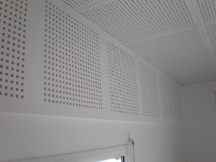 Faux plafond acoustique placo